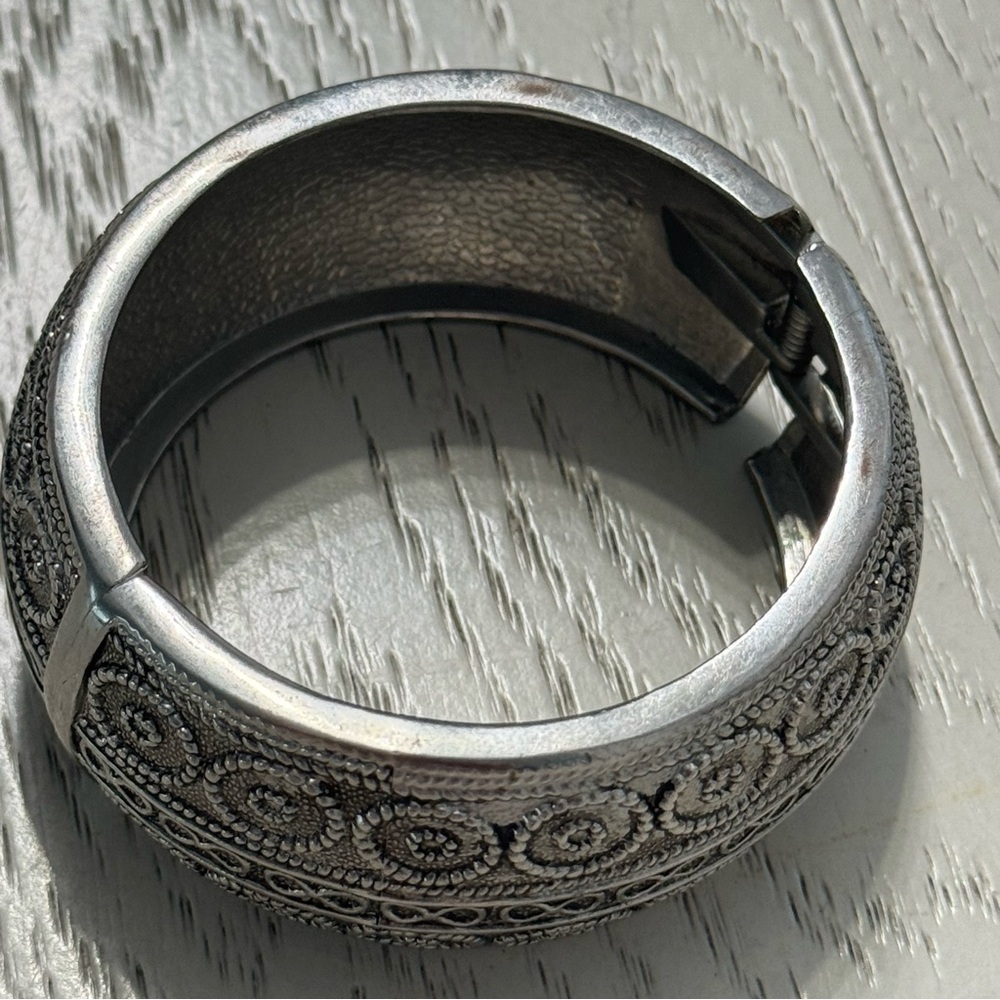 Elegant Silver Bracelet